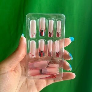 Press ons 
24 pack 
Spider man 
Red & Blue 
Kit coming with it